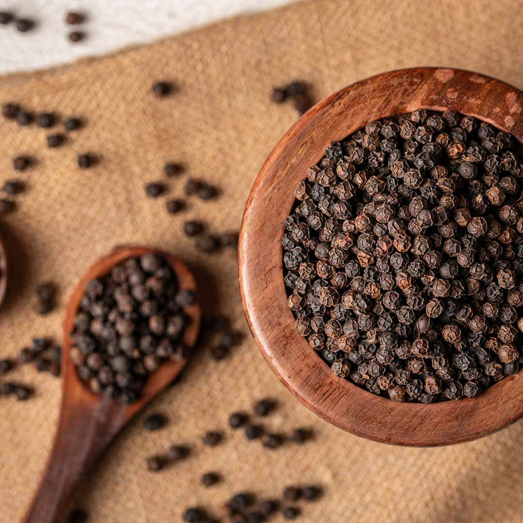 Black pepper whole